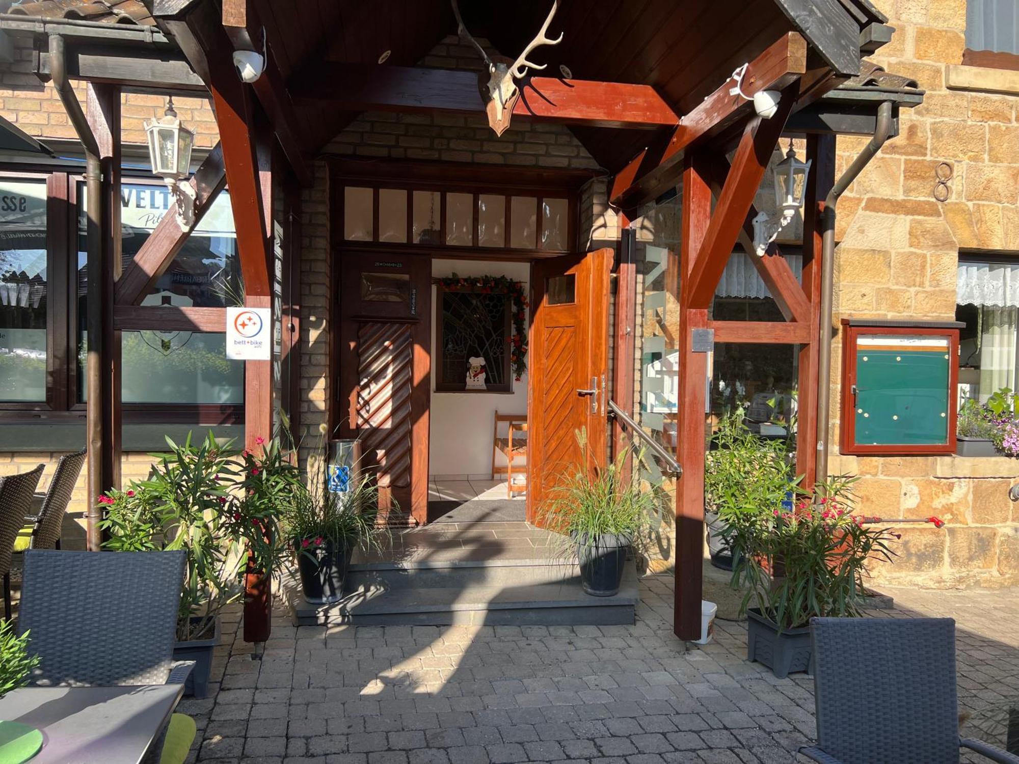 Landgasthaus Jaegerhof Bueren  Екстер'єр фото